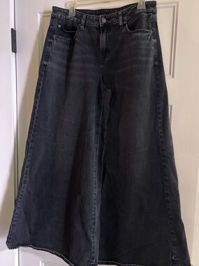 American Eagle Outfitters Wide-Leg High-Rise Jeans in Washed Black